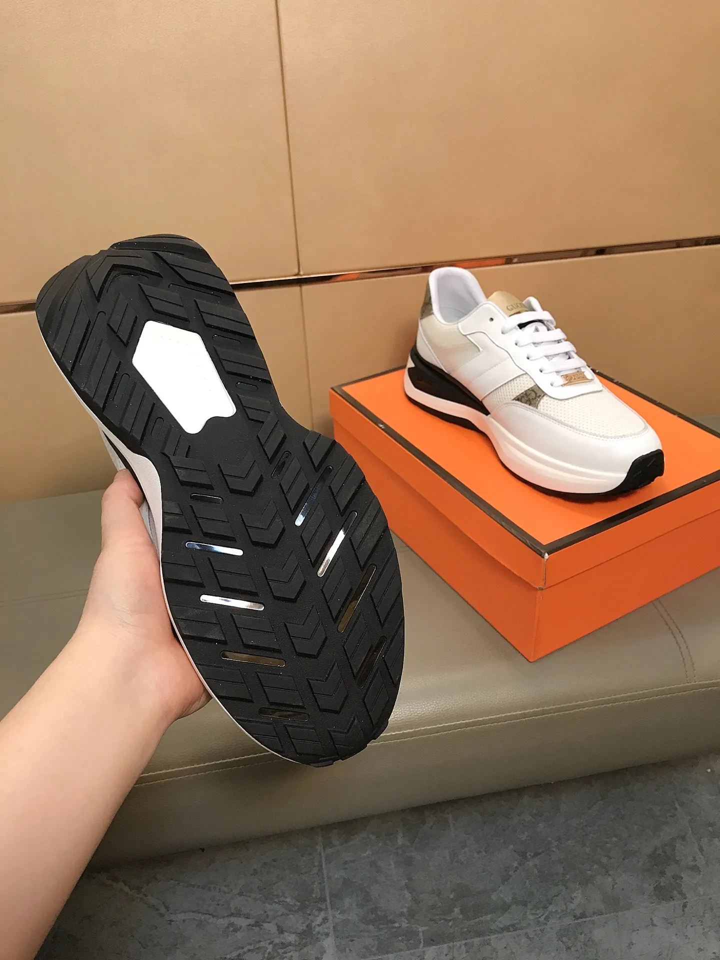 Factory price 442 👟👟🆕🆕 (GUCCI) latest casual and fashionable men's shoes, hot style 💥 simple and elegant style, exclusive for trendy men, the upper is made of cowhide + breathable fabric, sheepskin lining + foot pads, soft and comfortable outsole! 38-44.